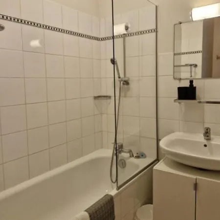 304 * Montdauphin